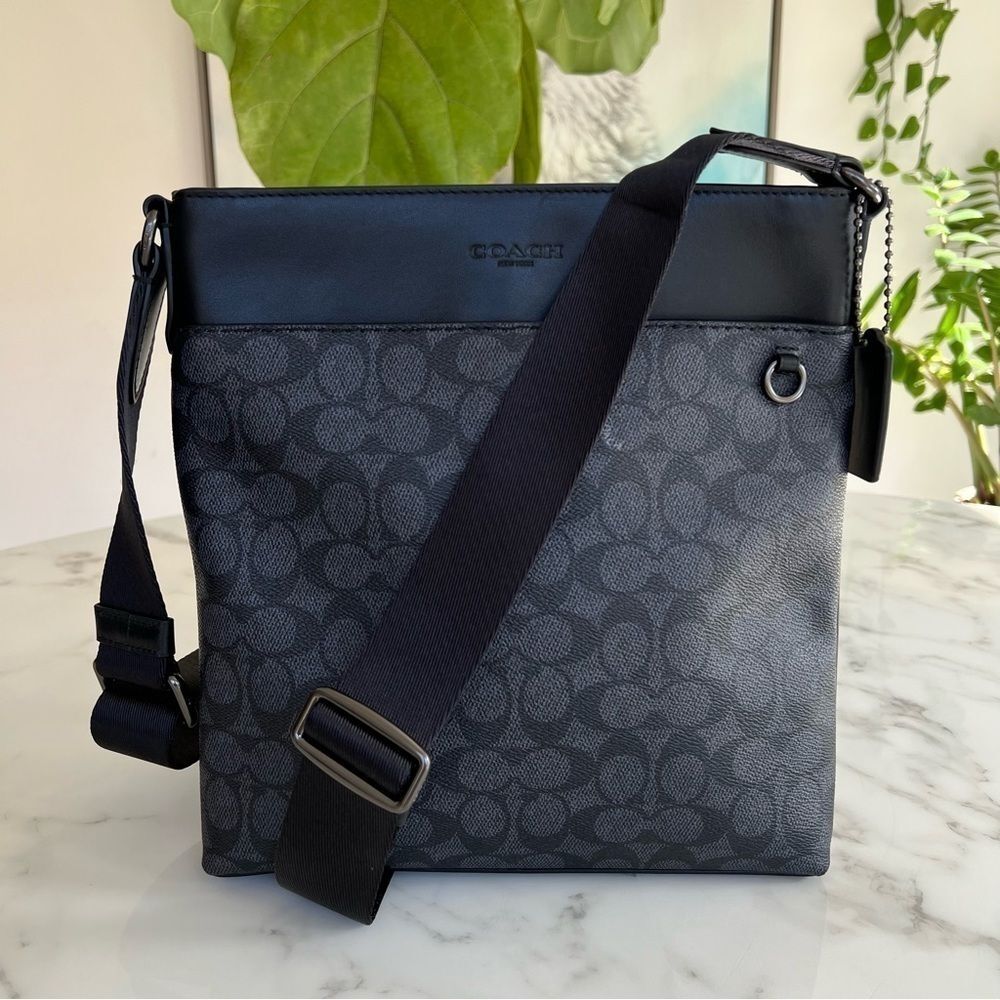 NWOT Coach Metropolitan Slim Messenger In Signature Canvas Charcoal Black 68368 - Picture 2 of 13